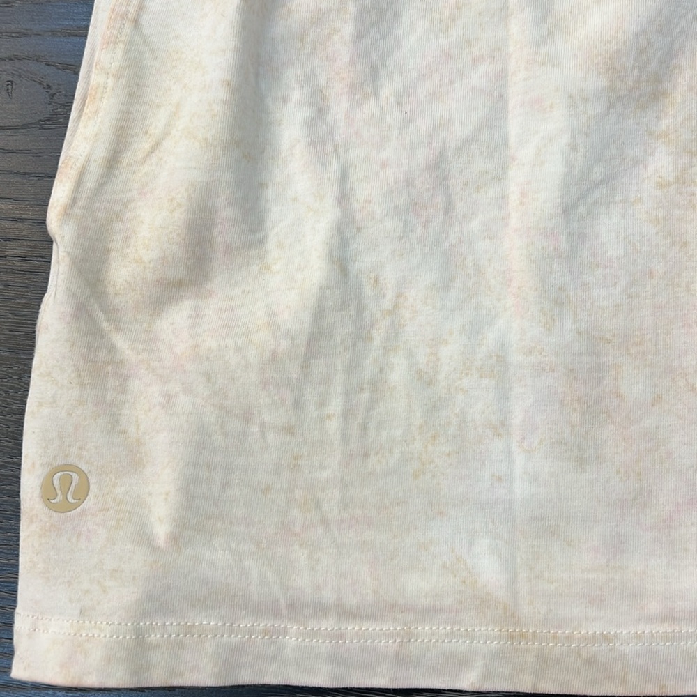 Lululemon Tee View 5